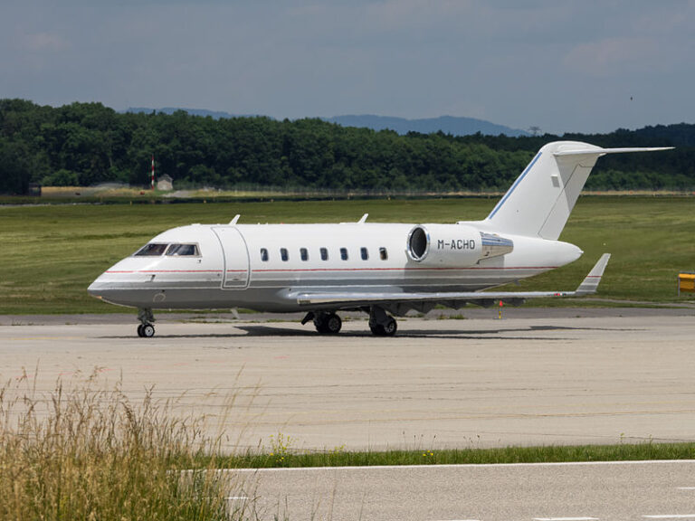 Bombardier Challenger 605 Charter - Rent Hourly Rate Centurion Jets