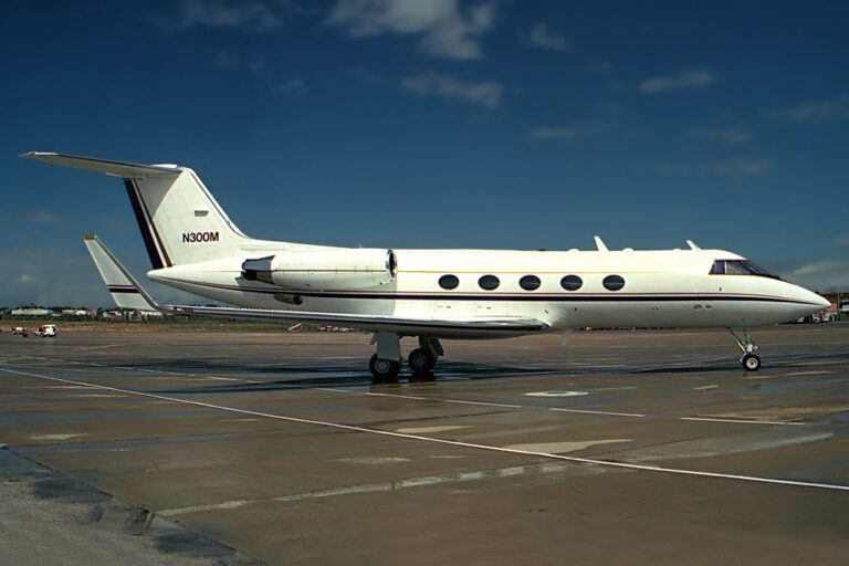 Gulfstream G-III Private Jet Charter - Rent Hourly Cost. Centurion Jets.